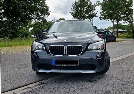 BMW X1 xDrive20d - Pano, AHK, Klima, el. FH, 220 TKM