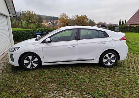 Hyundai Ioniq 1.6l GDi PLUG-IN HYBRID Premium Premium