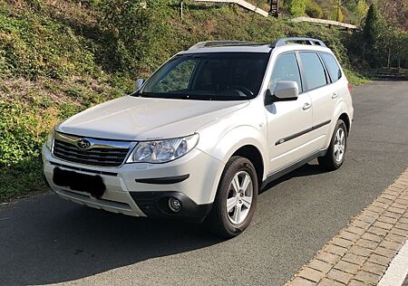 Subaru Forester gebraucht kaufen Subaru Forester 2.0X Exclusive Navigation Exclusive