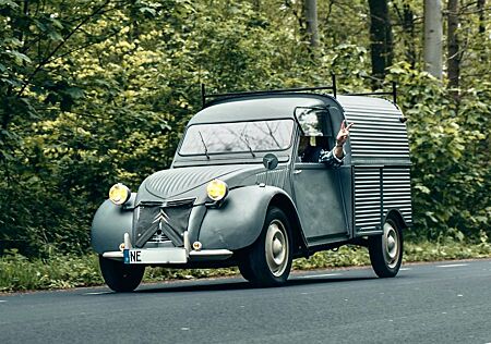 Citroën 2 CV Rarität: AZU von 1960 - ROSTFREI! -