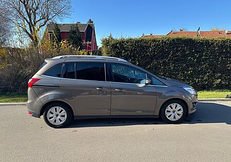 Ford Grand C-Max 1,6 EcoBoost 110kW Titanium Titanium
