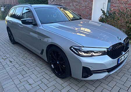 BMW 530d Touring A -