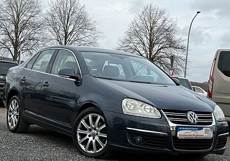 VW Jetta Volkswagen V Sportline 2.0 FSI*Navi*Klima*SHZ*PDC