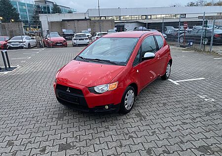 Mitsubishi Colt Lim. 3-trg. Invite
