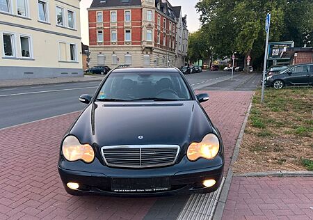 Mercedes-Benz C 180 * 6 Gang*Schiebedach*Klimaauto*Tempomat*