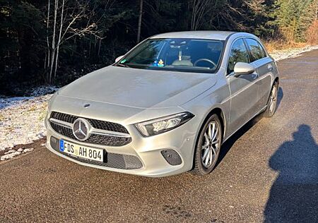 Mercedes-Benz A 200 -