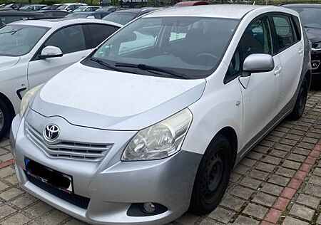 Toyota Verso 2.0l D-4D -