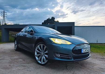 Tesla Model S P85+ SC01 Free Supercharger