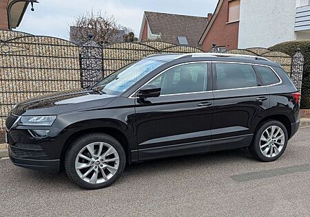Skoda Karoq 1.5l TSI ACT DSG STYLE AHK elk. Fahrersitz