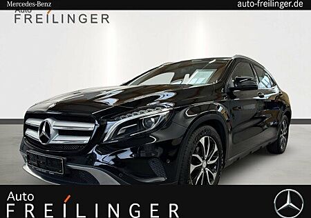 Mercedes-Benz GLA 180 Urban Bixenon/Navi/Autom/PTS/Easypack