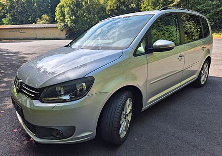 VW Touran Volkswagen 2.0 TDI Comfortline 7sitzer mit AHK.