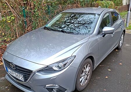 Mazda 3 2.0 SKYACTIV-G 120 Center-Line Auto Center...