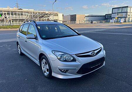 Hyundai i30 cw FIFA WM Edition Klimaanlage
