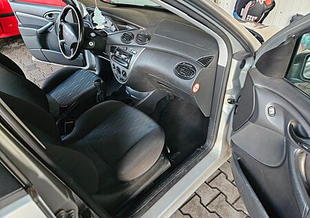 Ford Focus 1.6 -