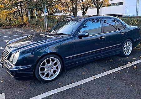 Mercedes-Benz E 320 Avantgarde / Tüv bis Sept. 2027