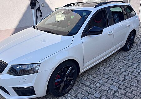 Skoda Octavia 2.0 TSI DSG RS Combi RS