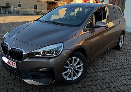 BMW 216i , Advantage,7 Sitzer,LED,AHK,Kamera,Navi