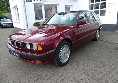 BMW 525iX touring Executive Edition im Top Zustand