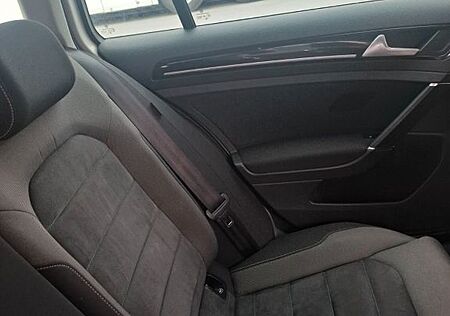 VW Golf Volkswagen 1.0 TSI Trendline BlueMotion Variant Tr...