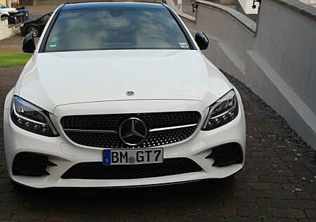 Mercedes-Benz C 300 4MATIC Autom. Pano
