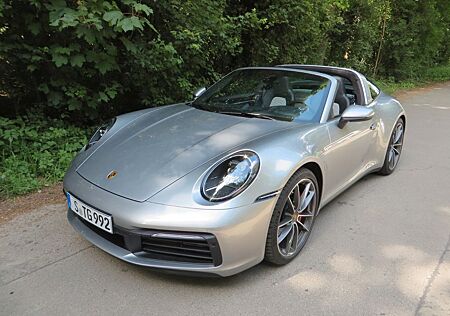 Porsche 992 911 Targa 4S Heritage Pepita Bose Werksgarantie