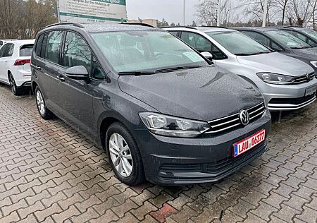 VW Touran Volkswagen 1.6 TDI SCR Comfortline *NAVI*SHZ*AHK*ACC