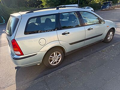 Ford Focus 1.6 Futura Futura Klima