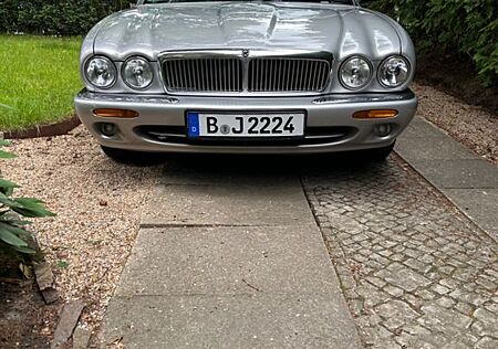 Jaguar XJ Executive 3.2 Executive