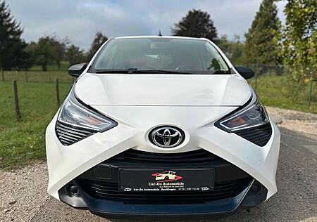 Toyota Aygo (X) -play*Xenon*LED*Kamera*Temp*AC*Navi*BT*Top
