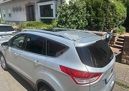 Ford Kuga 2,0 TDCi 4x4 110kW Titanium PowerShift ...