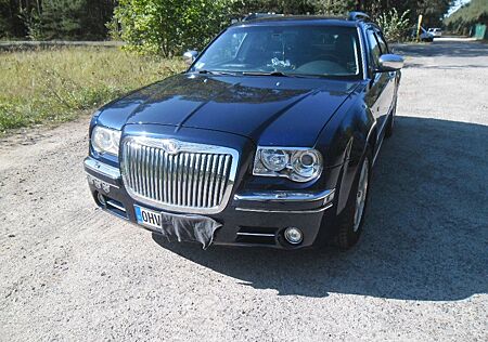 Chrysler 300C Touring 3.5 V6 AWD TÜV Neu