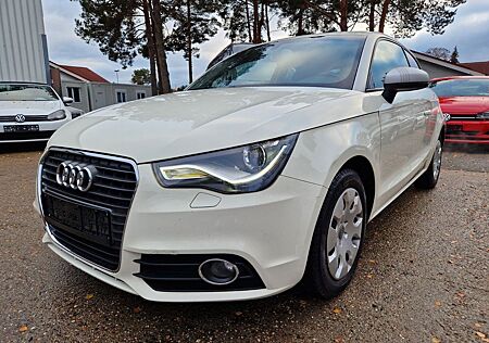 Audi A1 AMBiTiON 1.4i AUTOM. KEYLESS NAVi XENON AHK