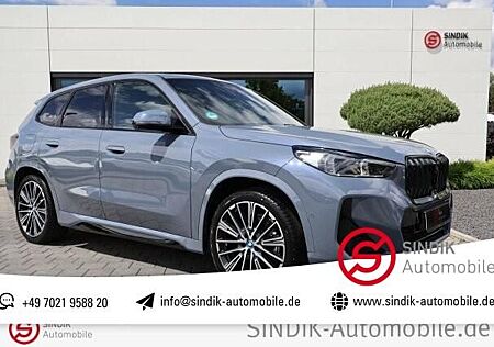 BMW iX1 xDrive30 M Sport-Pano-AHK-HeadUp-360°-ACC