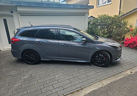 Ford Focus 2,0 EB ST Turnier ST