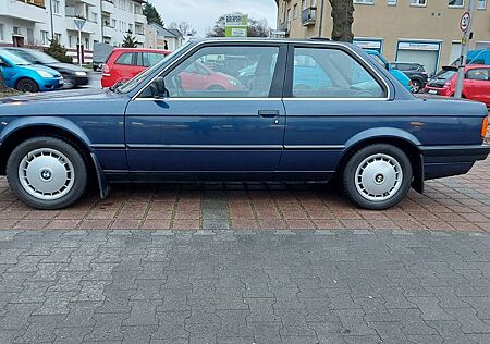 BMW 320i e30 Oldtimer!