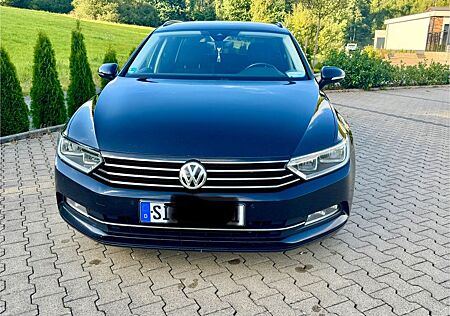 VW Passat Variant Volkswagen 2.0 TDI SCR Business Variant ...