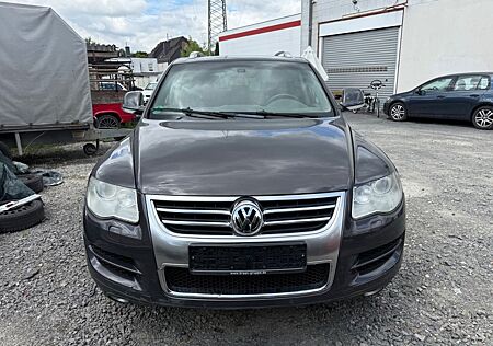 VW Touareg Volkswagen 3.0 V6 TDI Tiptronic - Klima - Leder