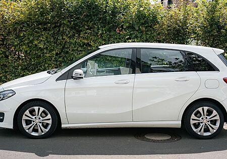 Mercedes-Benz B 200 d 4MATIC DCT -