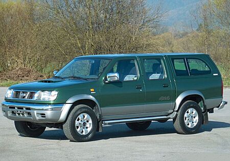 Nissan Navara 2,5 TDi 76kw original lack