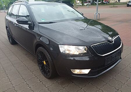 Skoda Octavia 2.0 TDI DSG Combi,AHK! Navi!Autom!