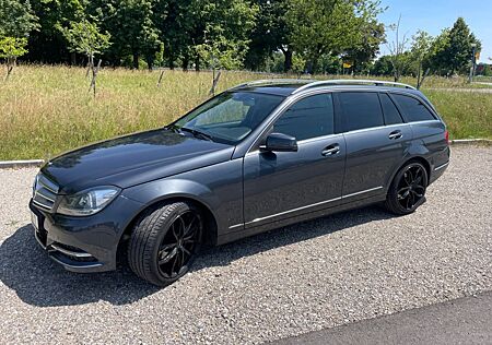 Mercedes-Benz C 200 CGI S204