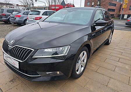 Skoda Superb Combi Ambition Bi-Xenon AHK