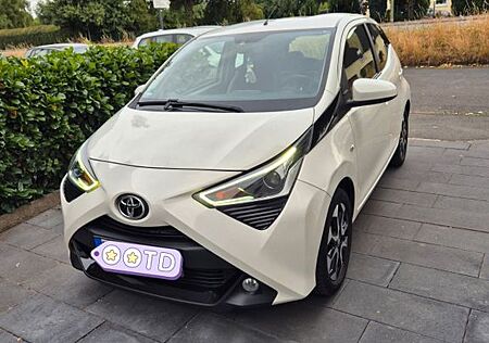 Toyota Aygo (X) Aygo Rückfahrkamera& Klima