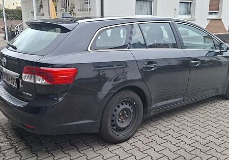 Toyota Avensis Combi 1,8-l-Valvematic Sol