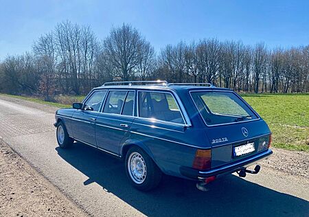 Mercedes-Benz 300 TD W123