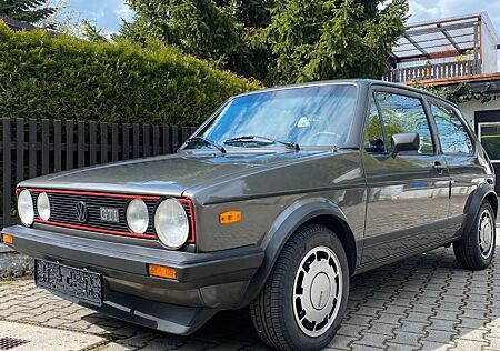 VW Golf Volkswagen GTI Pirelli, original