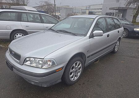 Volvo V40 2.0T. "orig. 186' km Tüv + ZR neu"