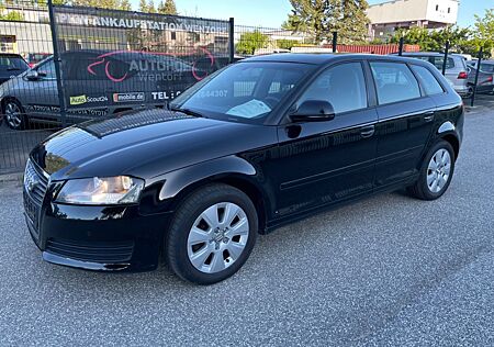 Audi A3 Sportback 1.6 TDI Attraction Navi+PDC+MFL