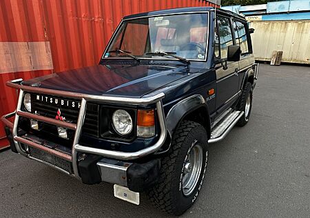 Mitsubishi Pajero , 2.5 Turbodiesel,Standheizung, Sportsitze