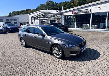 Jaguar XF Sportbrake 8 Reifen, AHK, sehr guter Zustand